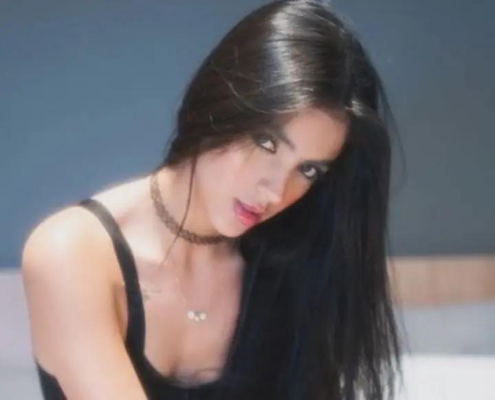 Chica busca chico en Alicante: Chica busca chico