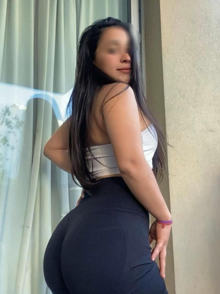 Chica busca chico en Almería: 