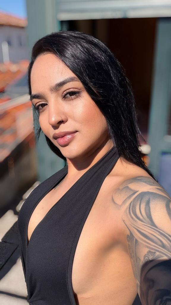 Chica busca chico en Málaga: Chica busca chico