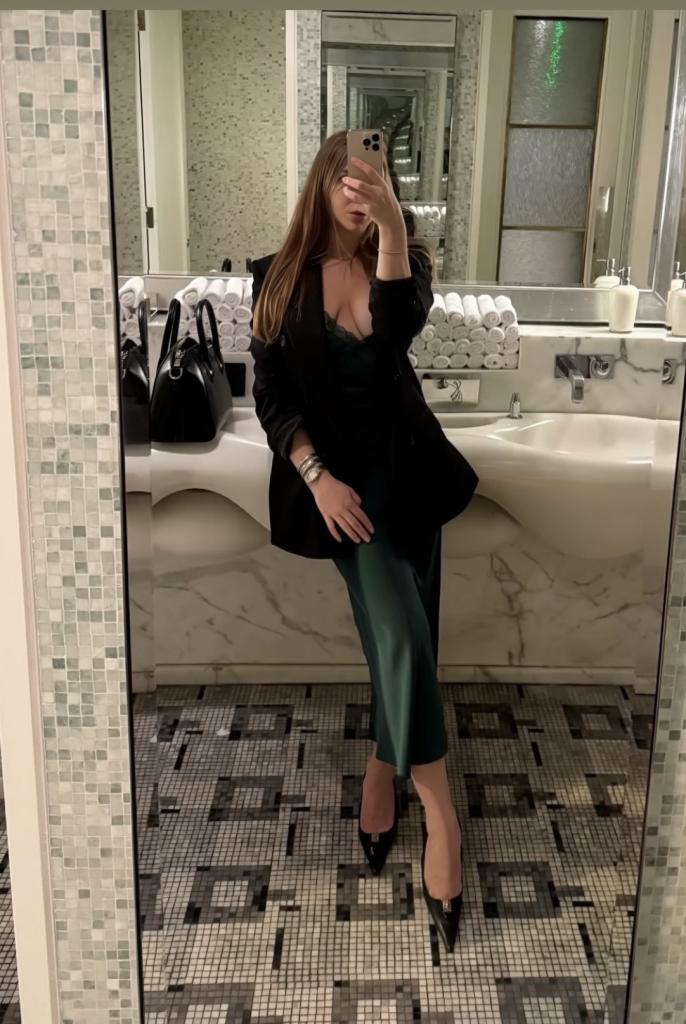 632054051: Chica busca chico en Sevilla