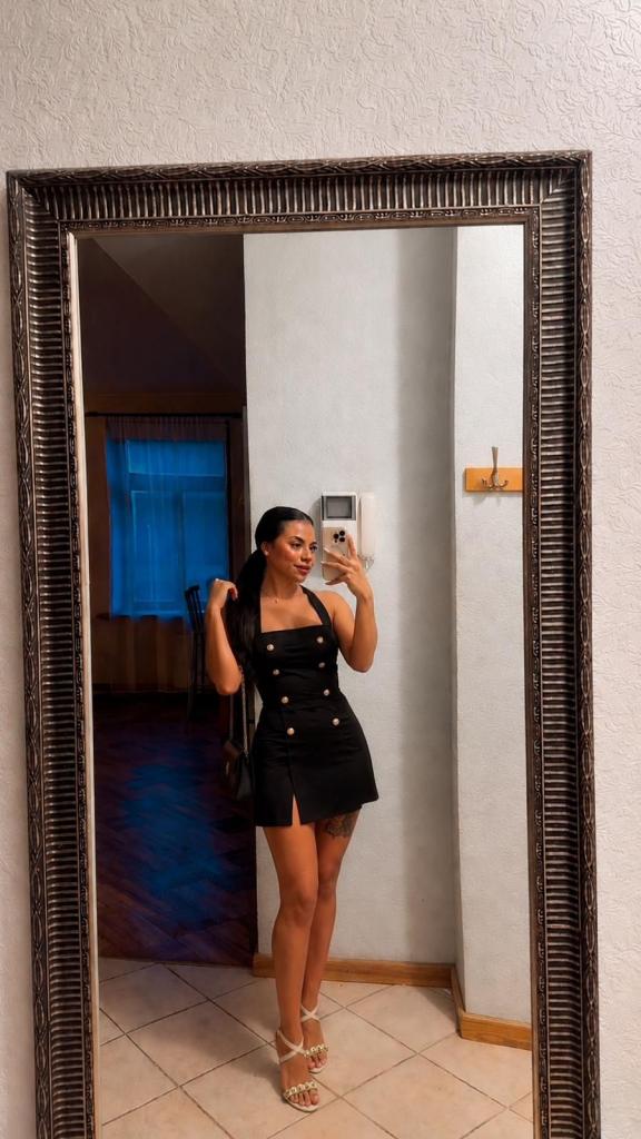 Chica busca chico en Ibiza: 
