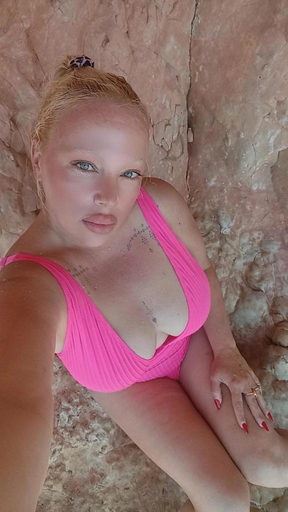 643233681: Chica busca chico en Tarragona