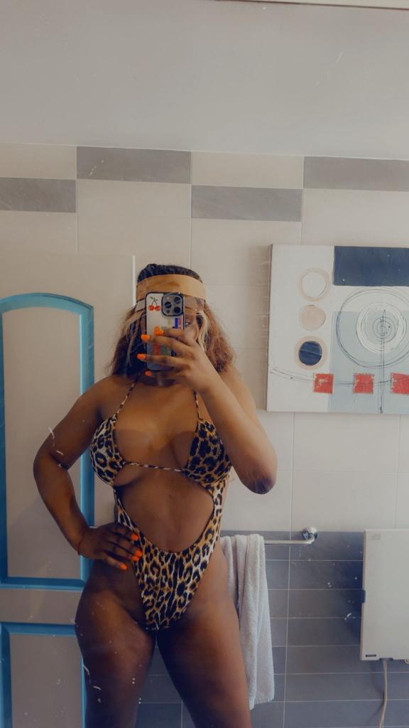 612480442: Chica busca chico en Sevilla