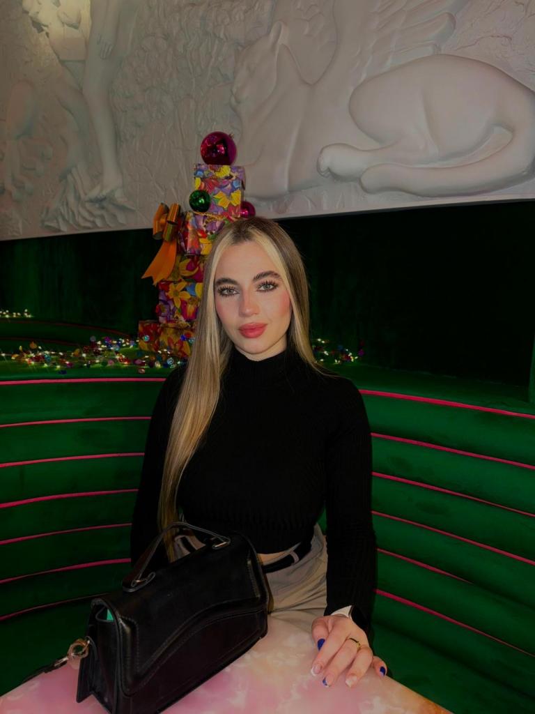 Chica busca chico en Ibiza: 
