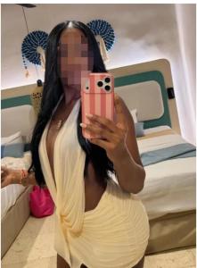641605196: Chica busca chico en La Coruña