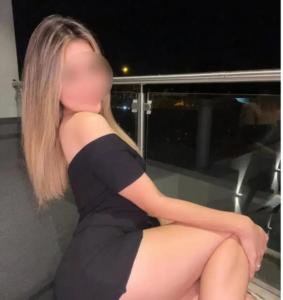 602304603: Chica busca chico en Barcelona