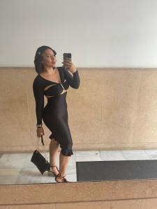 604385583: Chica busca chico en Barcelona