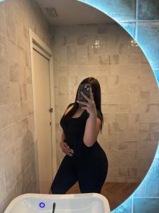 674982138: Chica busca chico en Valencia