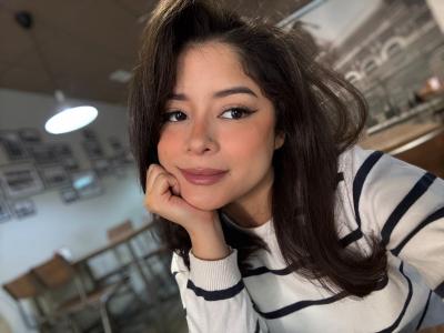 604396995: Chica busca chico en Barcelona