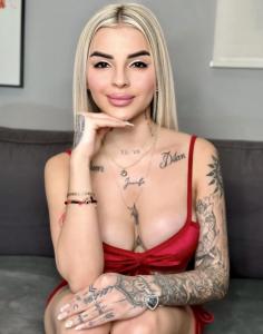 603900435: Chica busca chico en Gerona