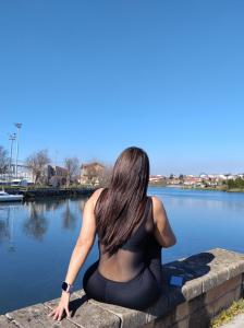 614733061: Chica busca chico en Guipúzcoa