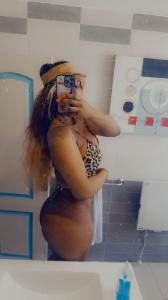 612480442: Chica busca chico en Sevilla