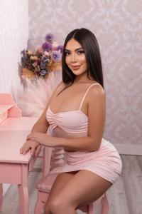 677845654: Chica busca chico en Barcelona