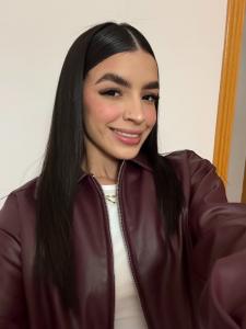 662461430: Chica busca chico en Ibiza