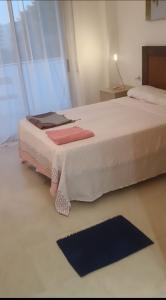 670337205: Chica busca chico en Tarragona