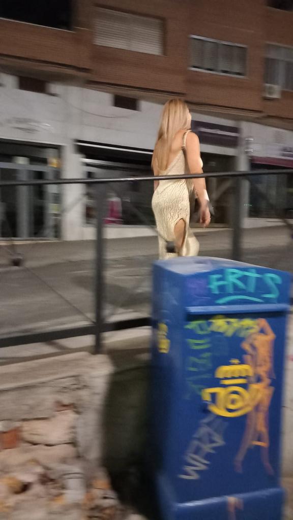 624700827: Chica busca chico en Cáceres