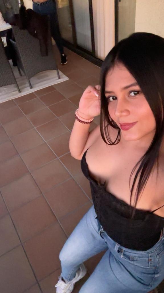 Chica busca chico en Cádiz: 