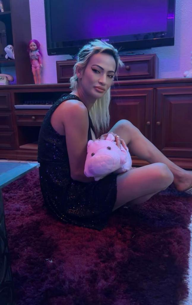 Chica busca chico en Granada: Chica busca chico