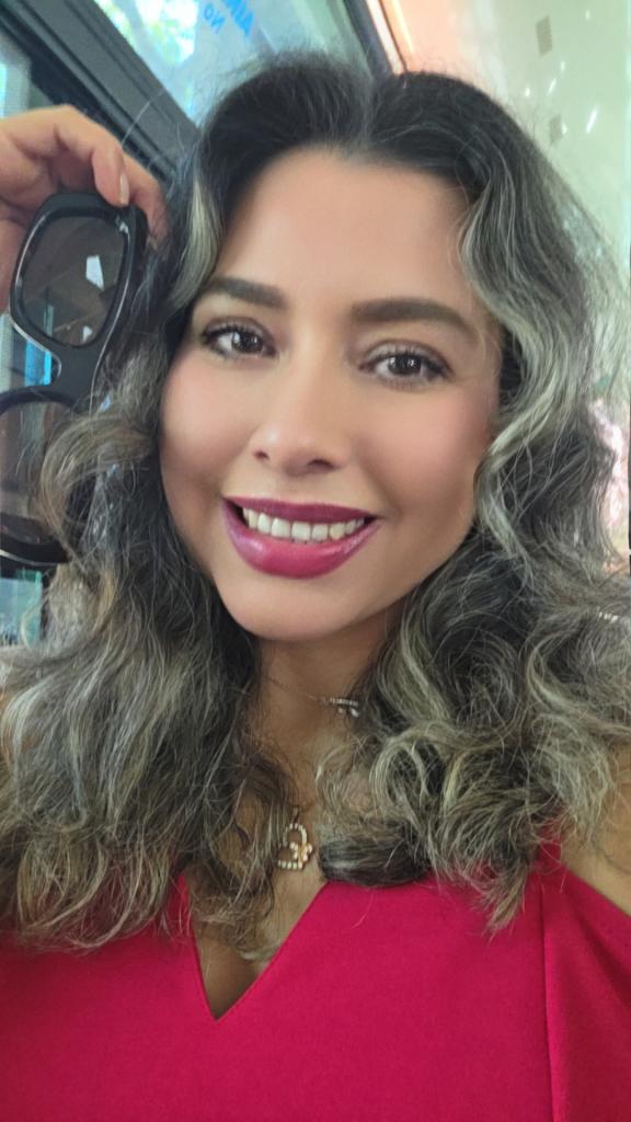 614479180: Chica busca chico en Sevilla