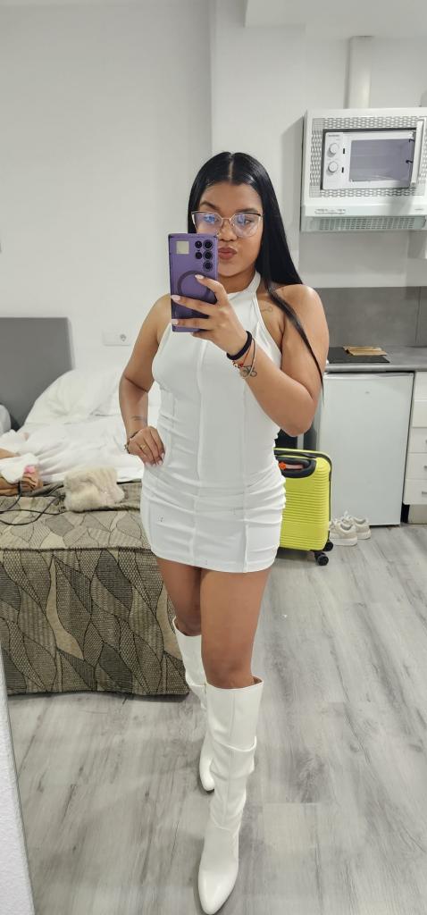 Chica busca chico en Alicante: Chica busca chico