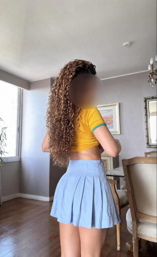 Chica busca chico en Barcelona: Chica busca chico