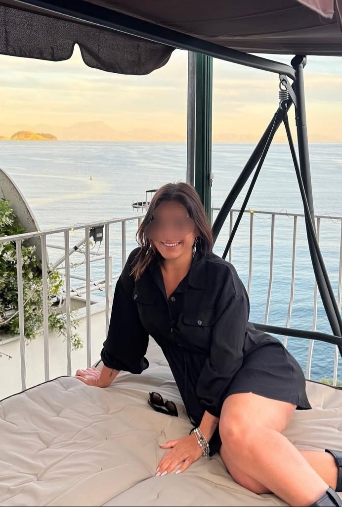 631366961: Chica busca chico en Sevilla