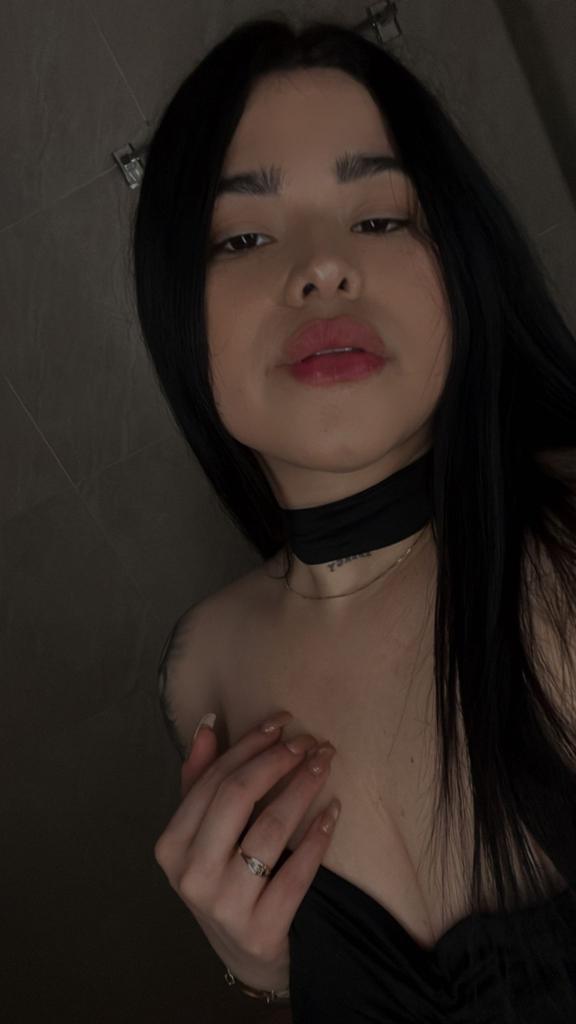631192419: Chica busca chico en Barcelona