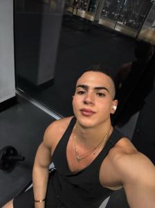 674077657: Chico busca chica en Madrid