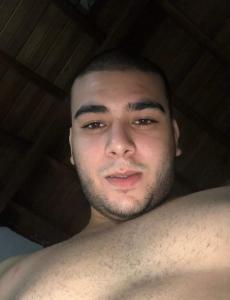 641780236: Chico busca chica en La Coruña