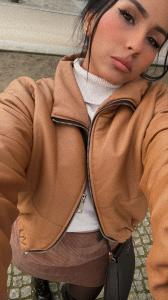 664860547: Chica busca chico en Madrid