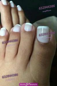 632944386: Chica busca chico en Gerona