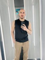 663134111: Chico busca chica en Valencia