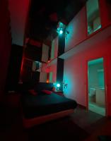 615517541: Chica busca chico en Gerona