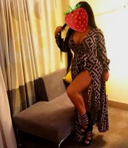 664371235: Chica busca chico en Valencia