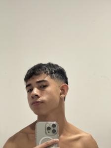 674044317: Chico busca chica en Madrid