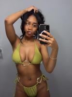 643207535: Chica busca chico en Barcelona