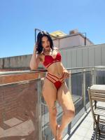 617144121: Chica busca chico en Barcelona