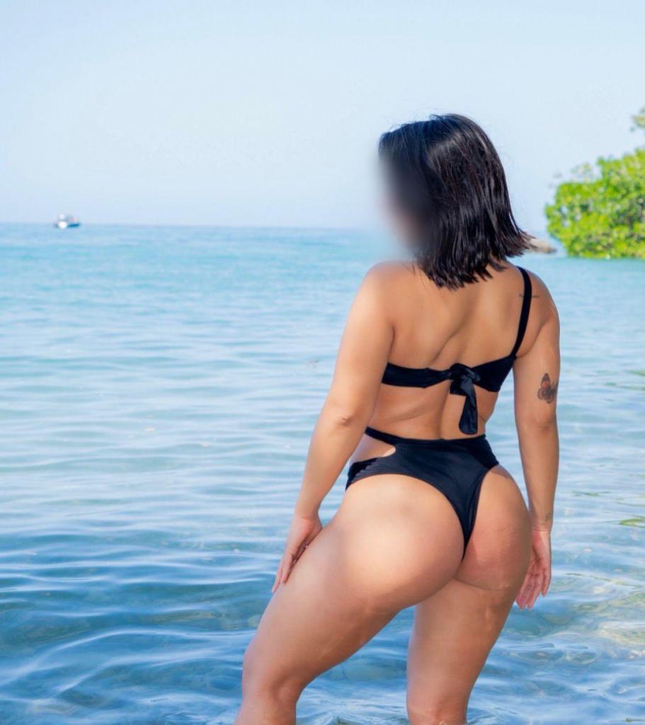 647297745: Chica busca chico en Valencia