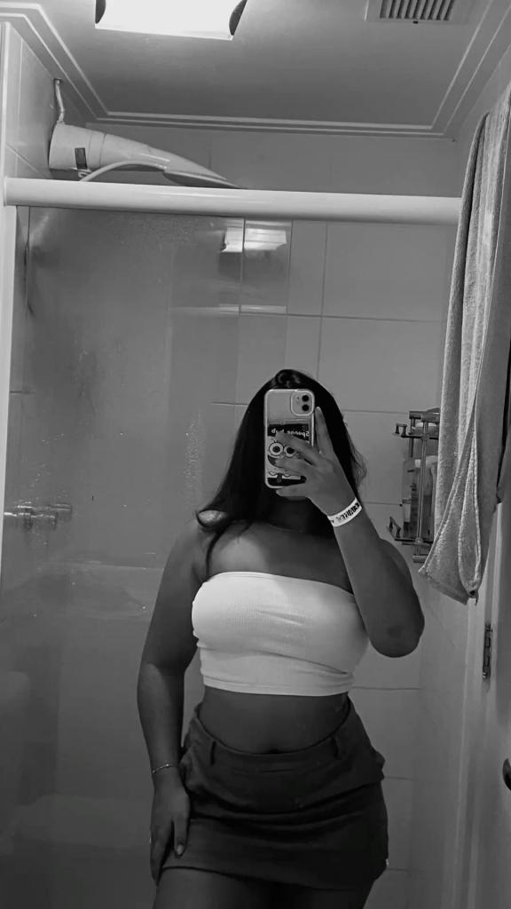 615142708: Chica busca chico en La Coruña