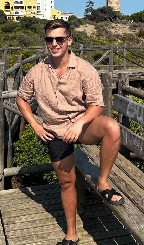 Chico busca chica en Málaga: 