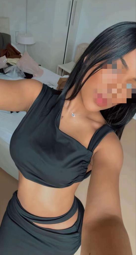 Chica busca chico en Almería: 