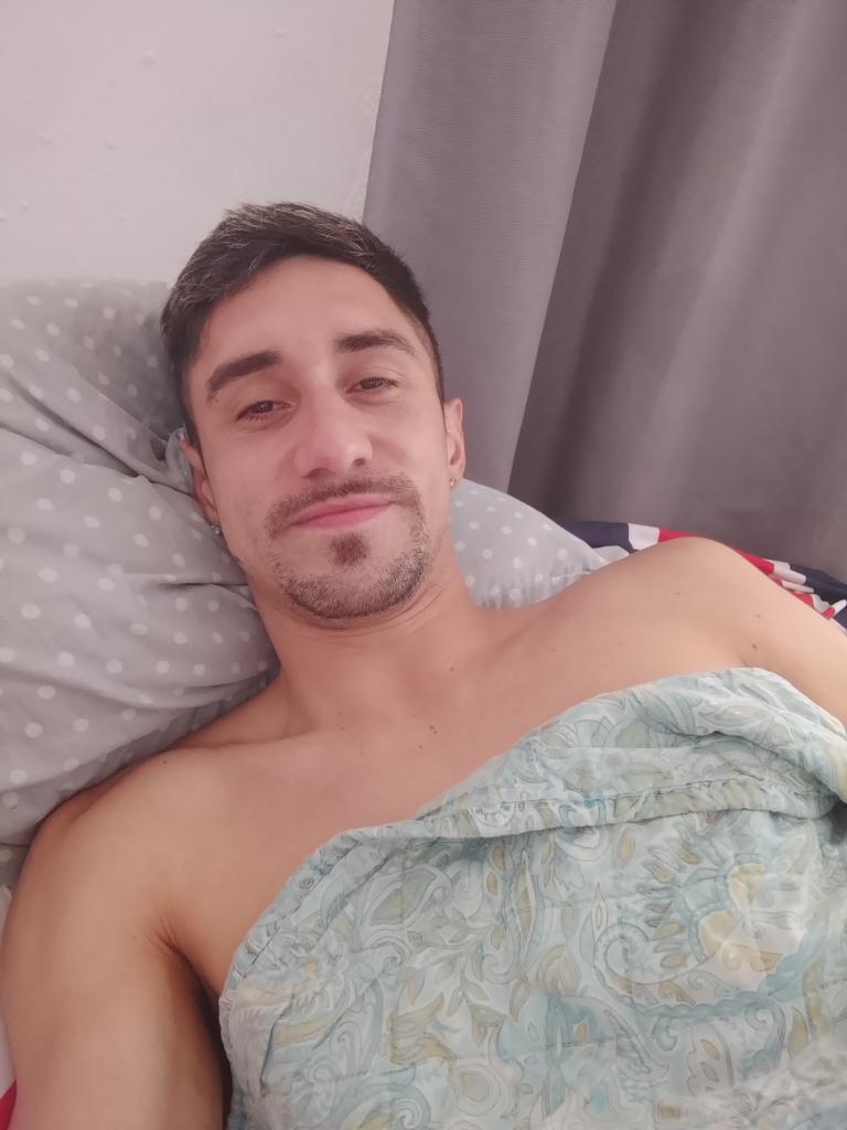 691641538: Chico busca chica en Madrid