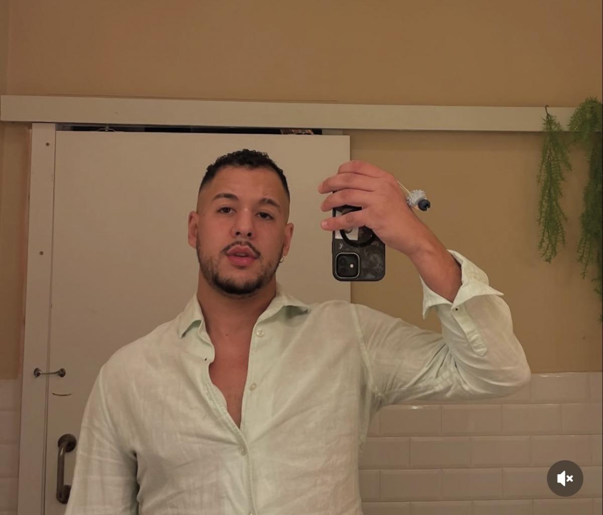 Chico busca chica en Granada: 