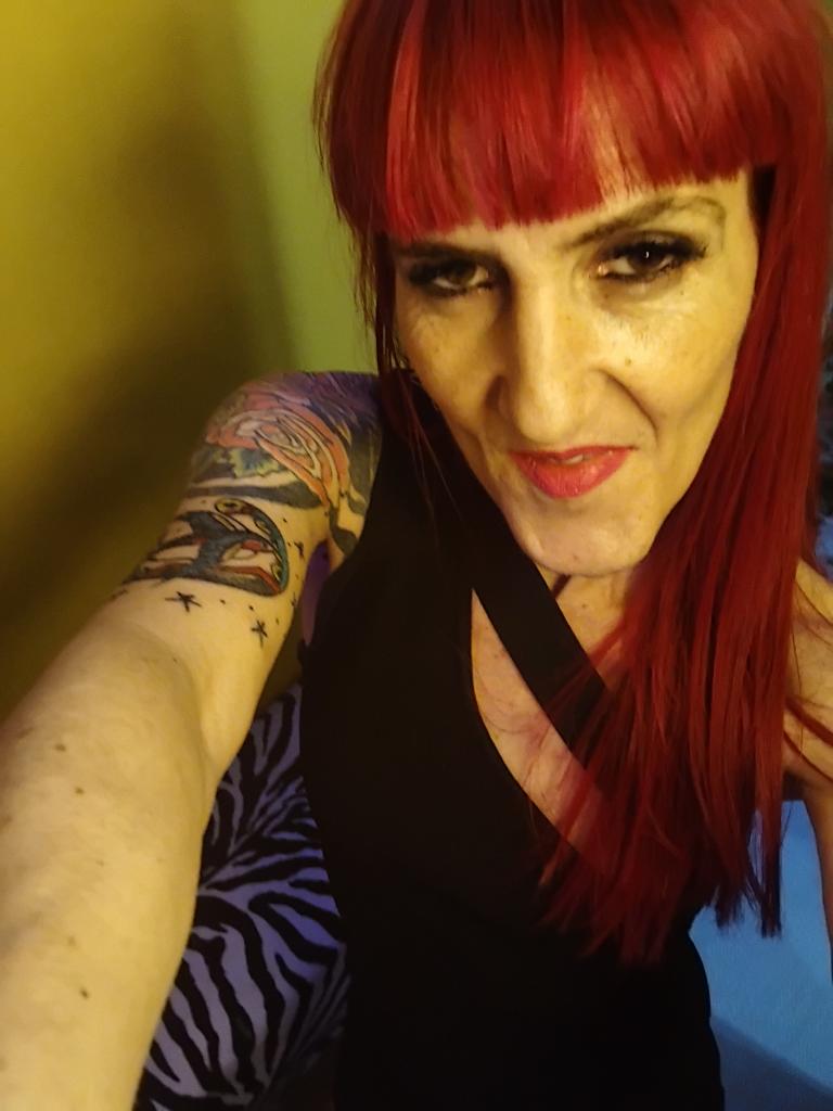 631239306: Chica busca chico en Asturias