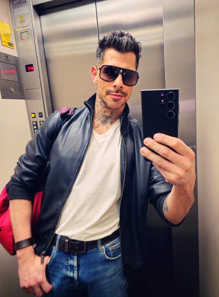 Chico busca chica en Málaga: 