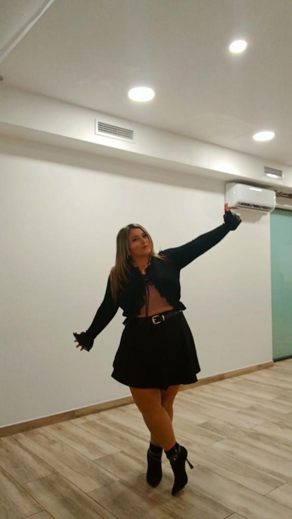 674836843: Chica busca chico en Barcelona