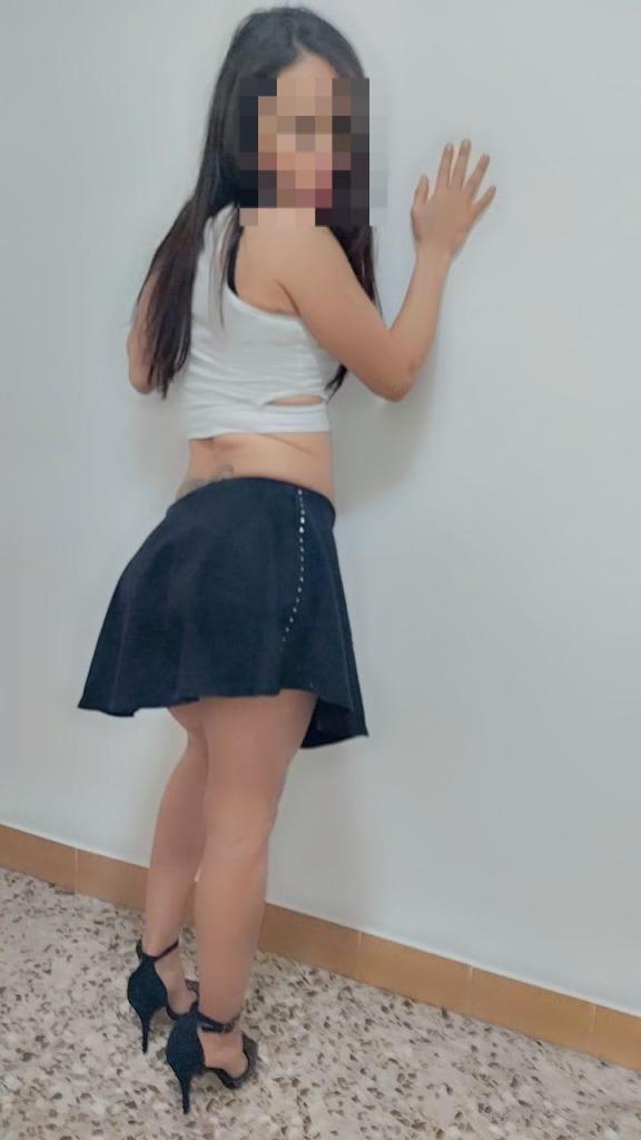 631512132: Chica busca chico en Murcia