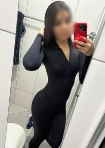 643737550: Chica busca chico en La Coruña