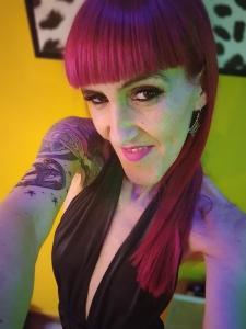 631239306: Chica busca chico en Asturias