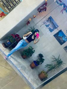 610879822: Chica busca chico en Gerona